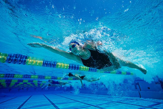 protezione degli occhi dal cloro delle piscine